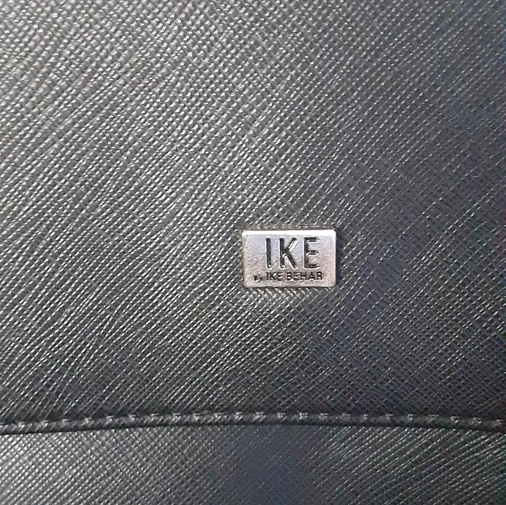 Ike By Ike Behar Men's Black Leather Messenger Bag